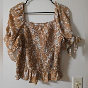 L- XL Trendy Tan and Cream Puff Sleeve Smocked Crop Top Blouse